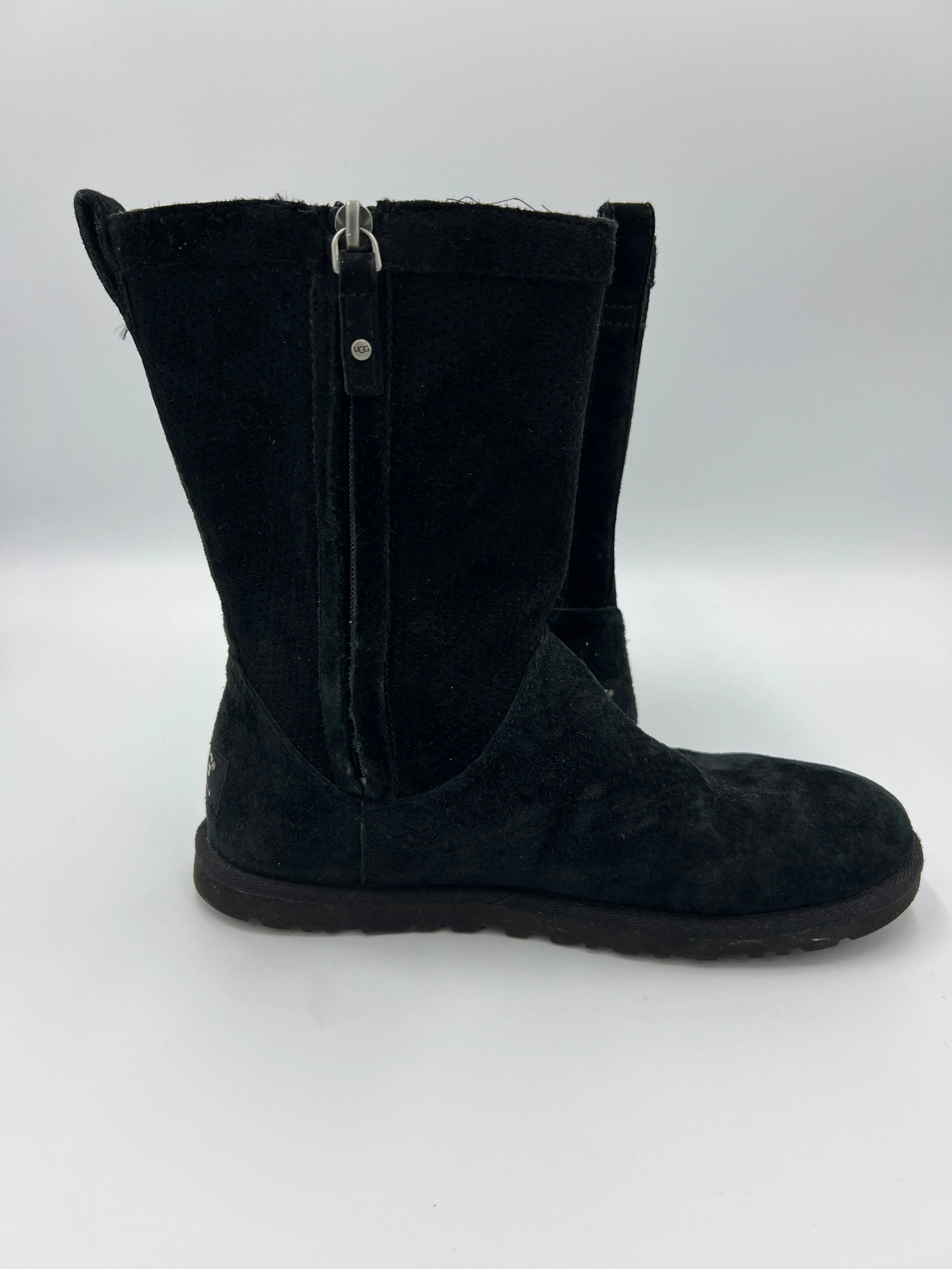 Boots Designer By UGG  Size: 6