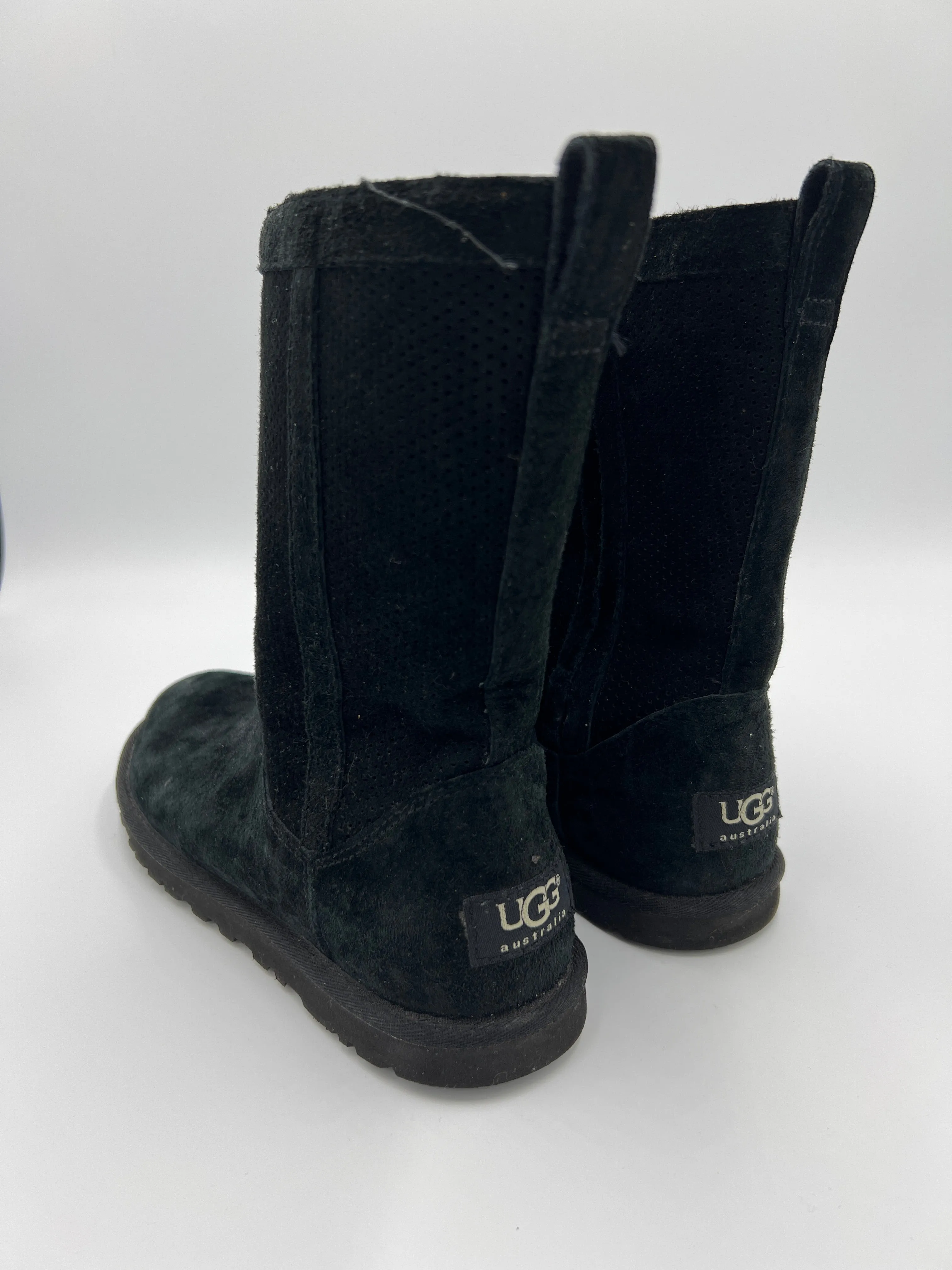 Boots Designer By UGG  Size: 6
