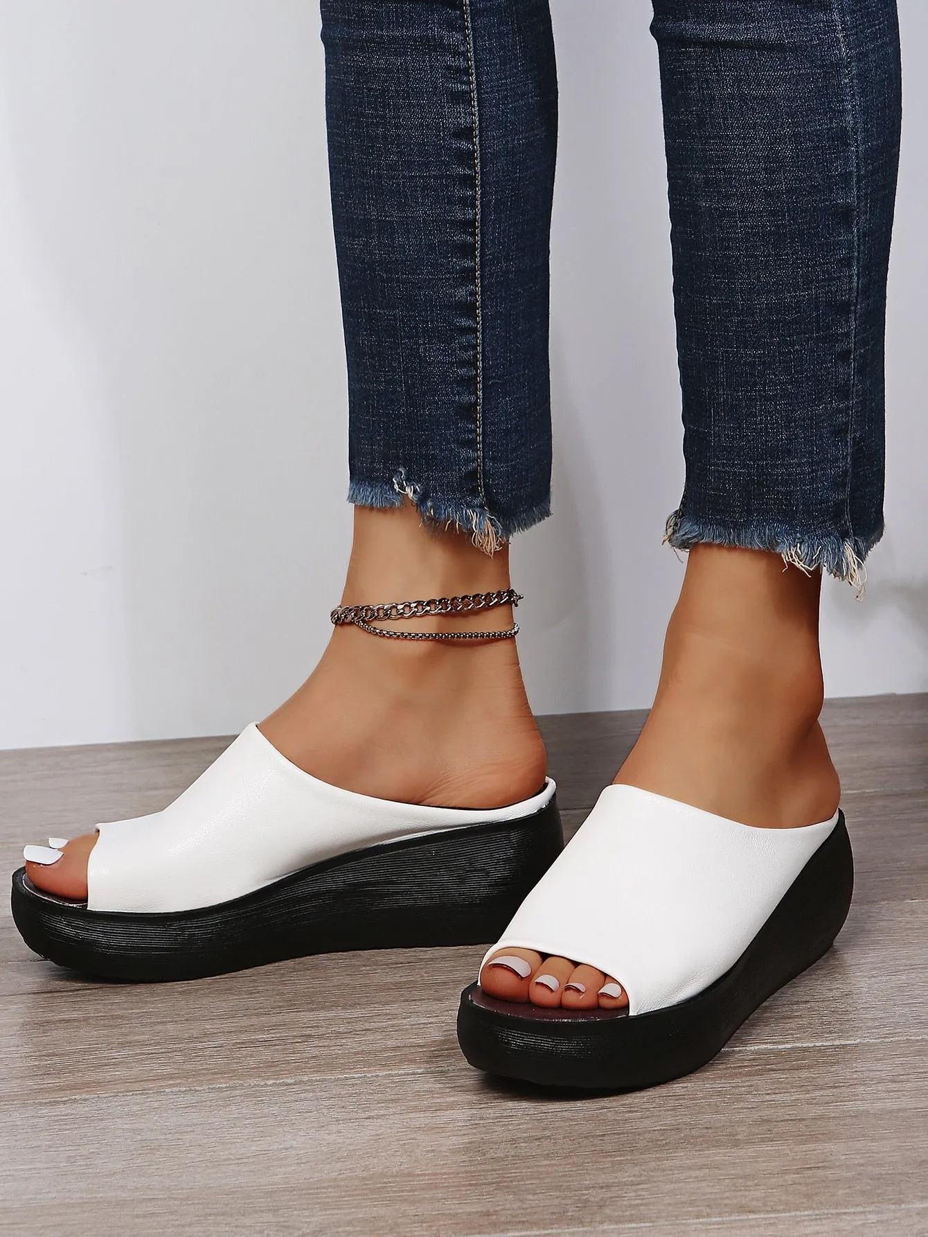 Cilool  Ladies Leather Sole Slippers